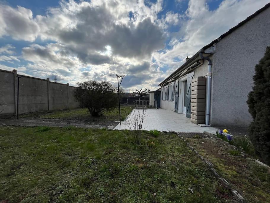 Maisonnette - Jardin Exterieur Champagne-sur-Seine Ngoại thất bức ảnh