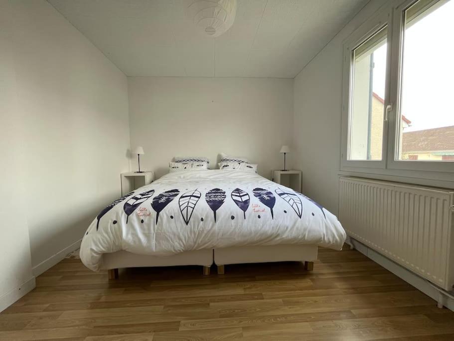 Maisonnette - Jardin Exterieur Champagne-sur-Seine Ngoại thất bức ảnh